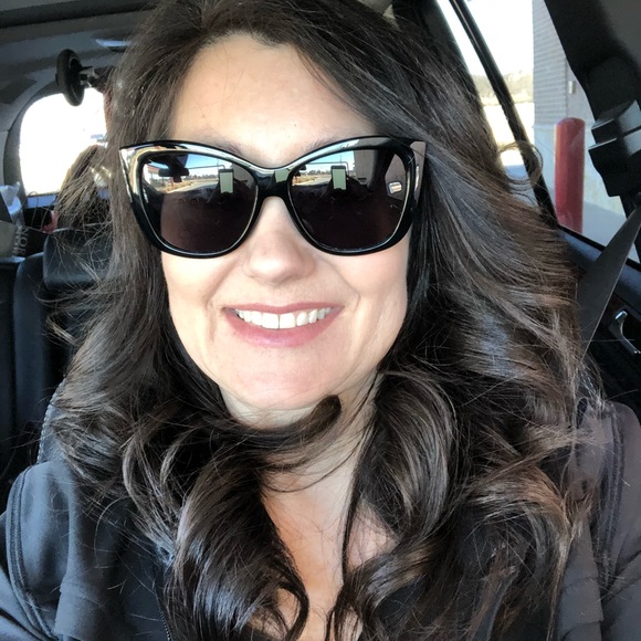 Meet your Posher, Kim - Picture 3 of 4